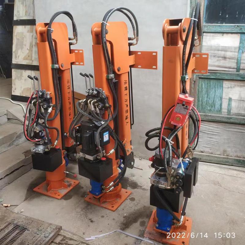 宏伟区重汽蓝牌随车吊 3.2吨 国六动力强 液压驱动 农用自卸起重机